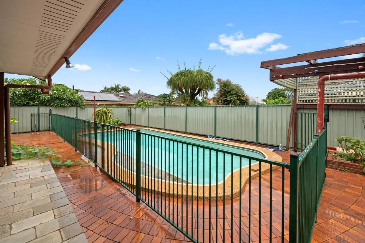 Holiday home Vintage Elegance Morden Comfort 5Brhouse Robertson Brisbane